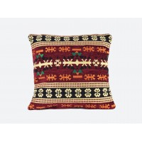 Бордовая подушка<br/><span class='tw-product-name2'>с восточным орнаментом</span> test alt 4