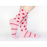 Розовые носки из бамбука<br/><span class='tw-product-name2'>в красный горошек и полоски</span>