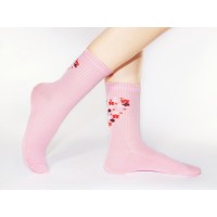 Розовые носки<br/><span class='tw-product-name2'>с цветочным узором</span>