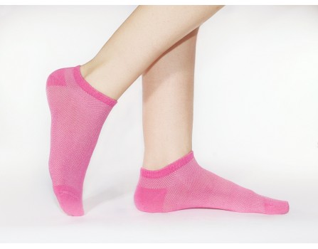 Короткие носки<br/><span class='tw-product-name2'>розового цвета</span>