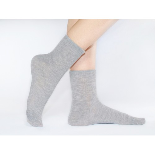 Классические носки<br/><span class='tw-product-name2'>серого цвета</span> test alt 4